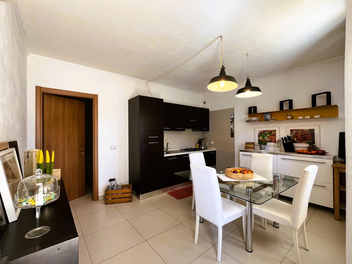 Appartement in San Vincenzo, gerenoveerd en direct bewoonbaar - Foto 4