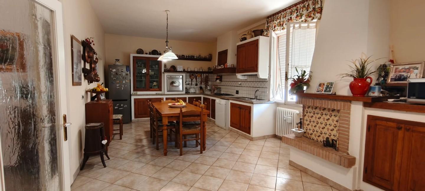 Appartement met panoramisch uitzicht in Cecina - Foto 5