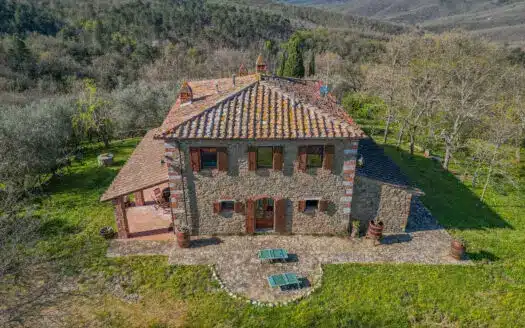 Autentico casale toscano con piscina a Montebenichi - Foto 2