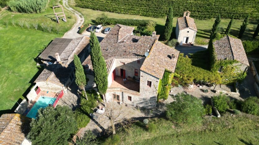 Borgo in Casole d’Elsa: gerenoveerd landgoed met wijngaard - Foto 2