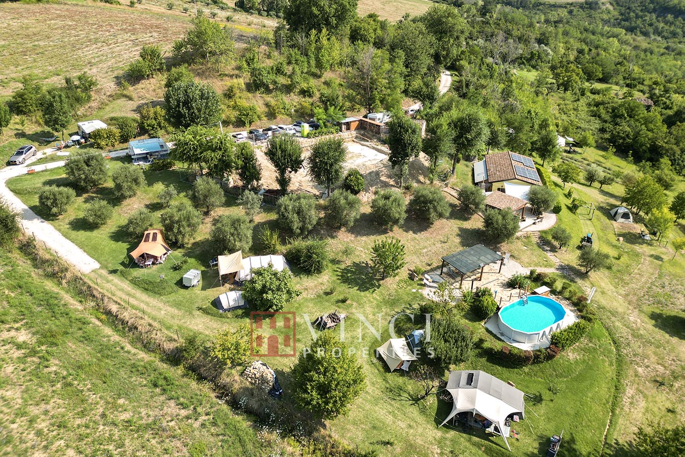 Succesvolle agriturismo met agricamping, restaurant en biologische producten