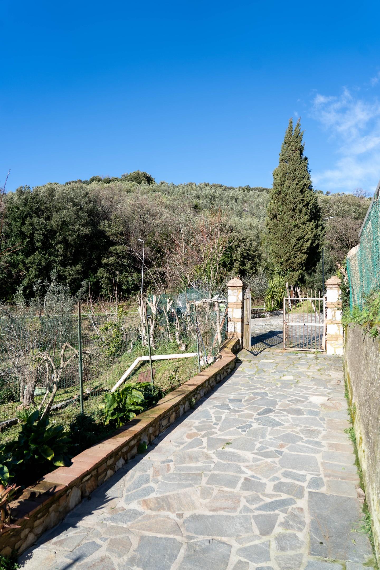 Vrijstaande woning met tuin in Pastina, Toscane