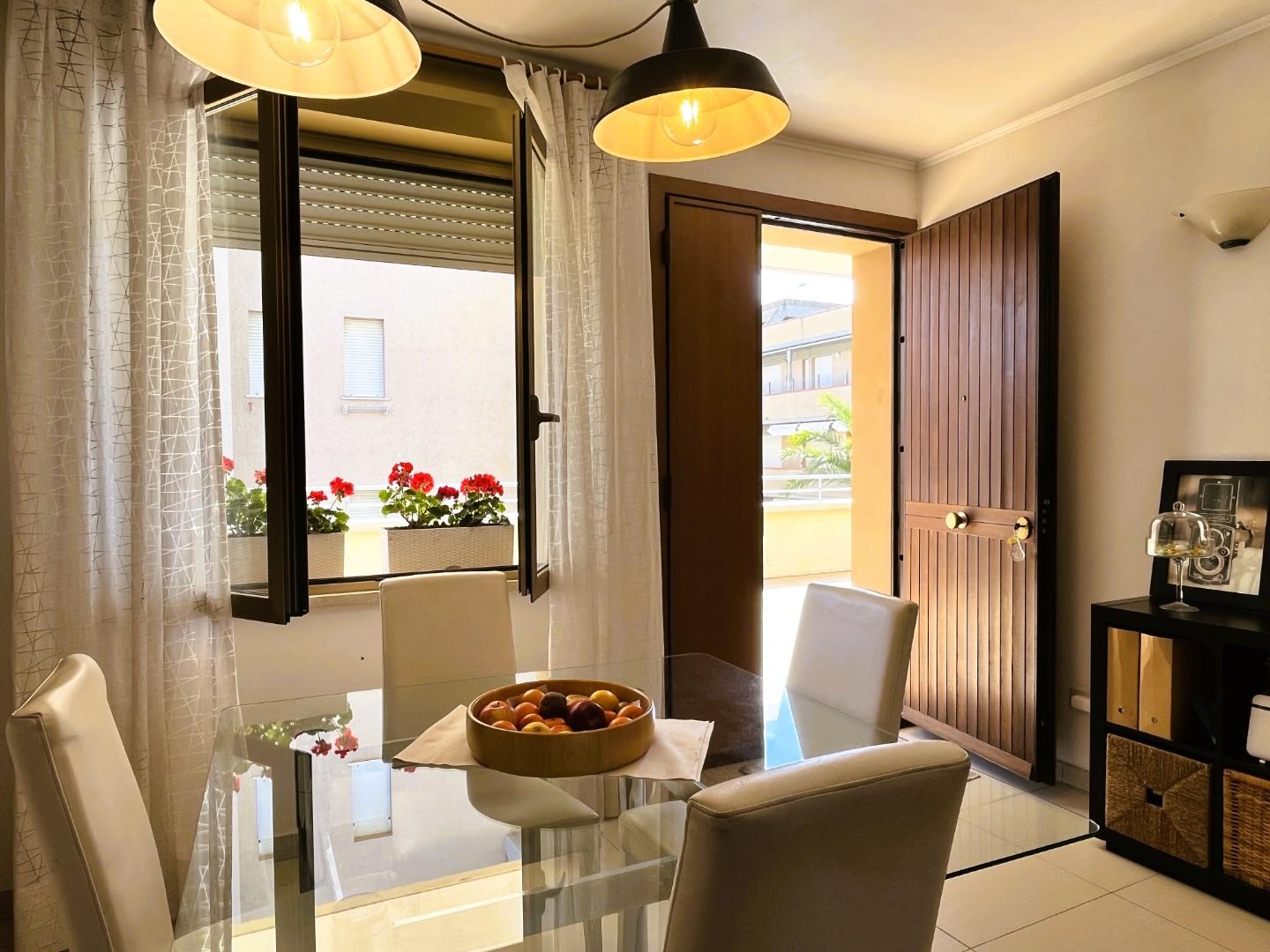 Appartement in San Vincenzo, gerenoveerd en direct bewoonbaar