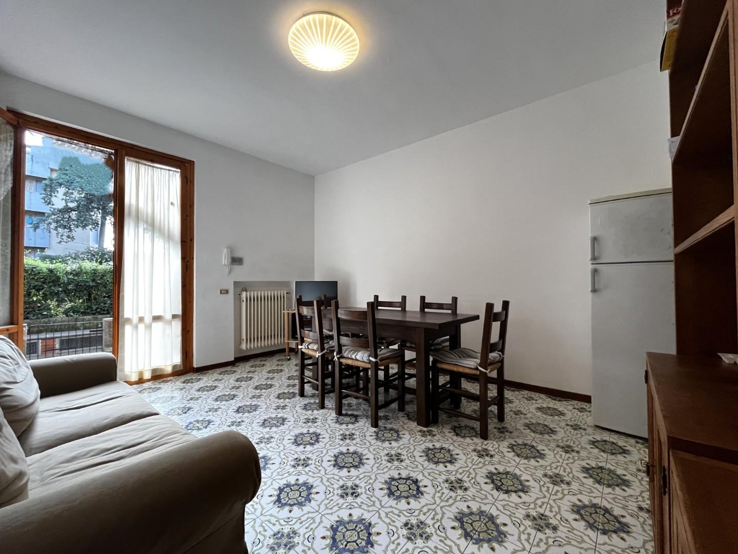 Appartement met tuin en garage nabij het strand in Caletta