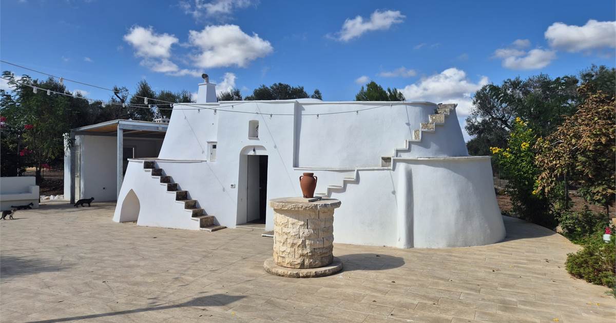 Trullo in landelijke omgeving bij Carovigno - Foto 1