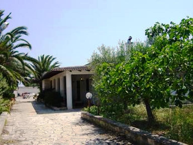 Villa / Landhuis Villa nabij Torre Guaceto Carovigno in Carovigno