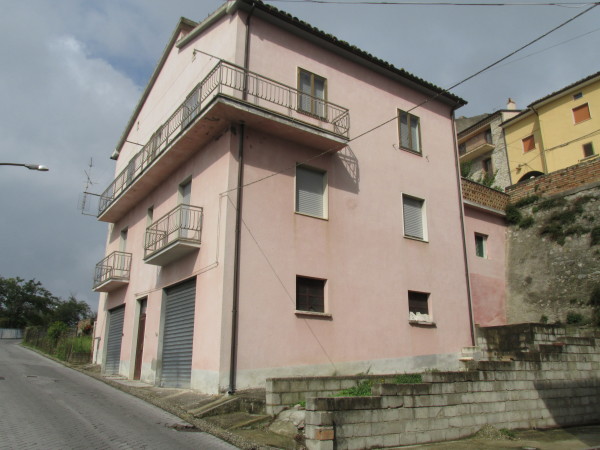Rijtjeshuis / Tussenwoning Carunchio in Carunchio