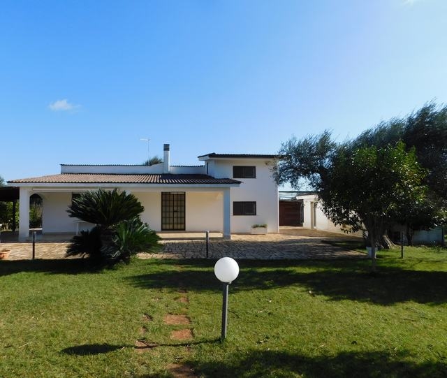Villa / Landhuis Villa in vendita te San Michele Salentino (BR) in San Michele Salentino