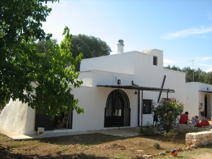 Gerestaureerde boerderij met bijgebouw te koop in Ostuni, Puglia - Foto 1