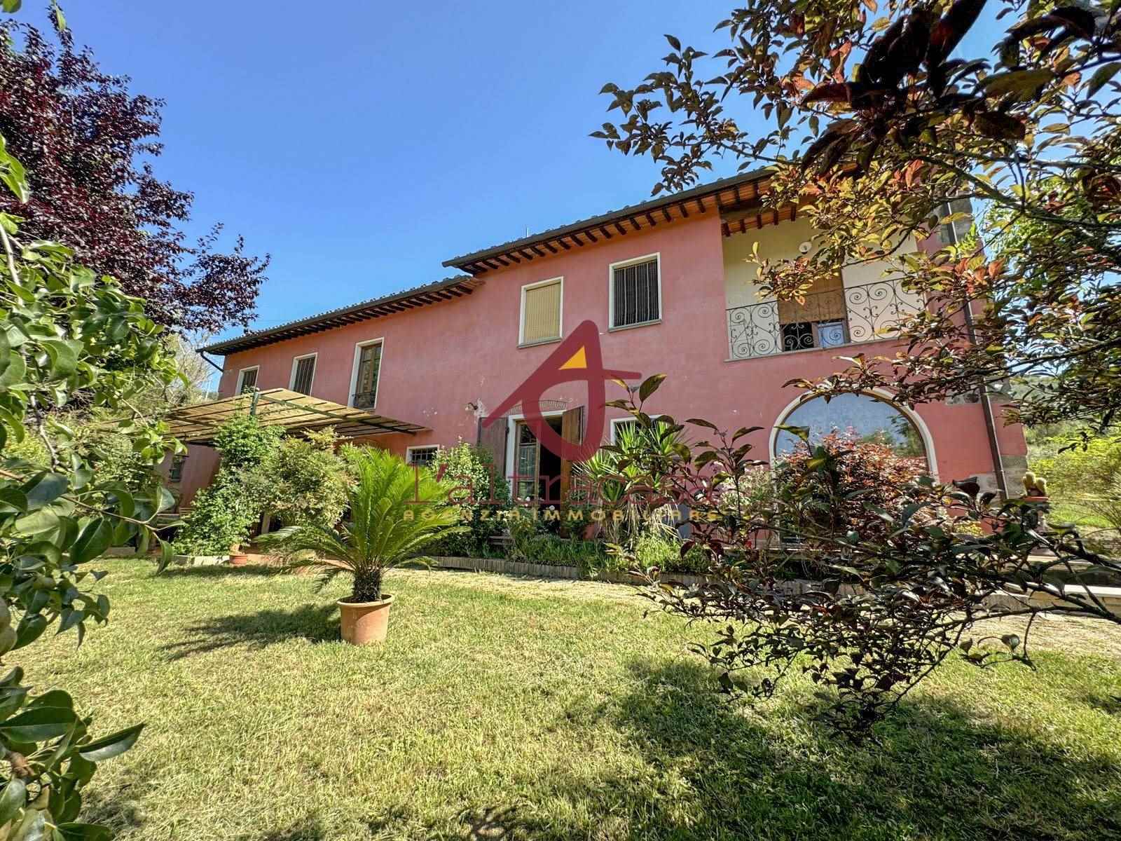 Boerderij / Rustico Landhuis Casale te koop in Buggiano Pistoia in Buggiano