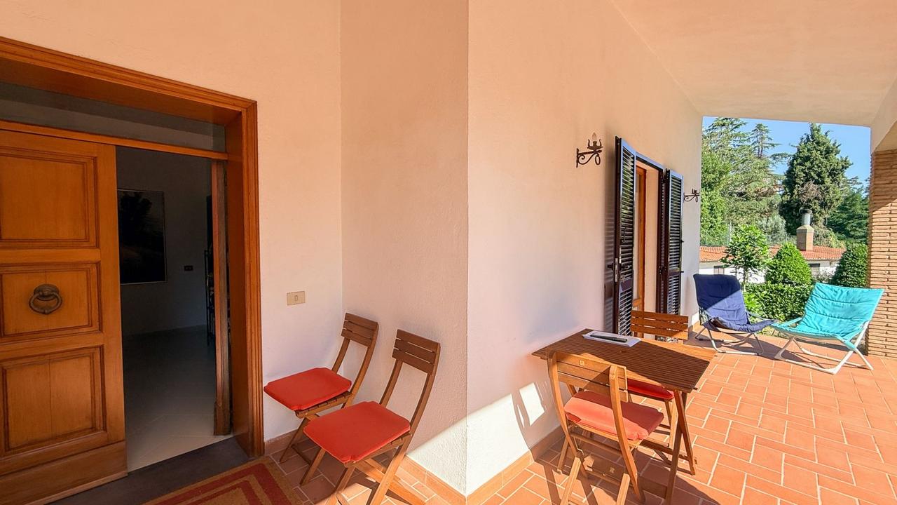 Villa Lo Scorcio: Ruime villa met tuin in Ficulle, Umbrië - Foto 1