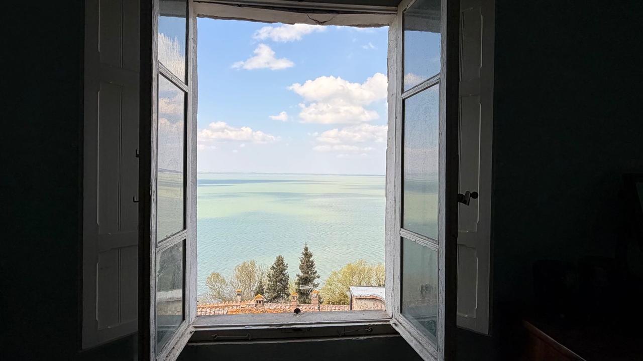 Prachtig Herenhuis met uitzicht op het Lago Trasimeno