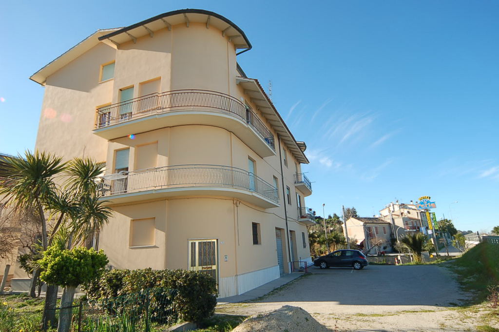Gerenoveerd appartement met zeezicht in Campofilone - Foto 1