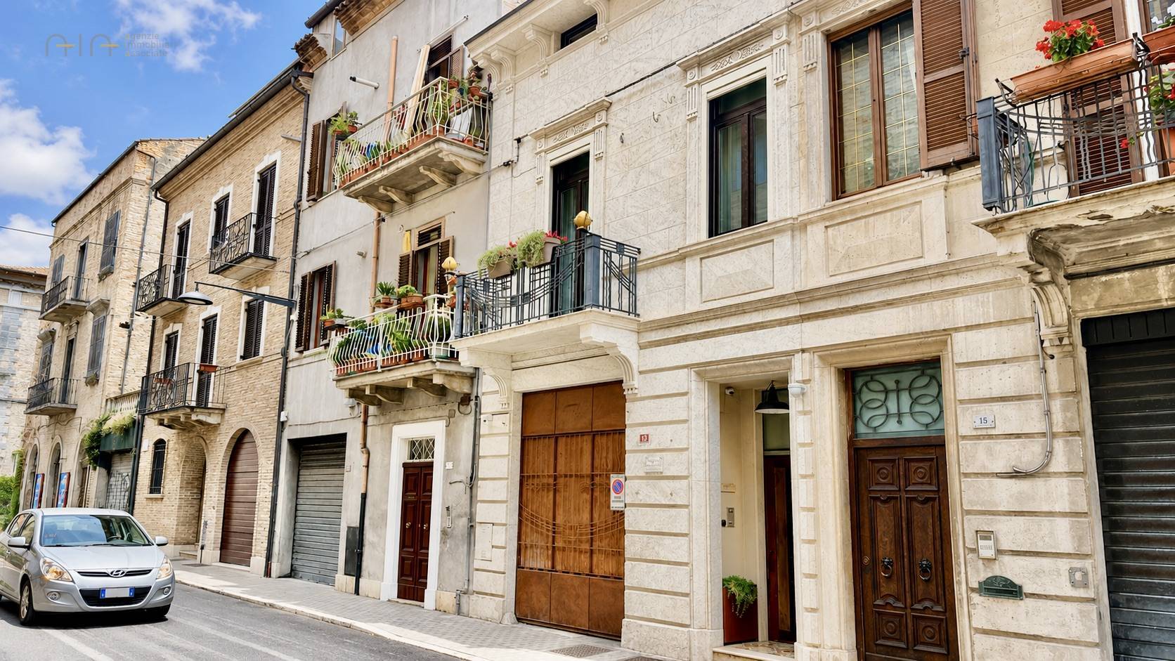 Vrijstaande woning Huis van grond tot dak te koop in San Benedetto del Tronto - Zeer centraal in San Benedetto del Tronto