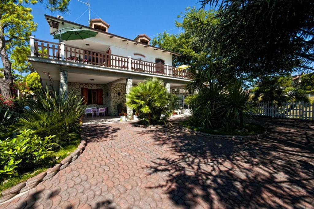 Albergo / Residence / Struttura Ricettiva te koop in Ripatransone - Santa Maria della Petrella