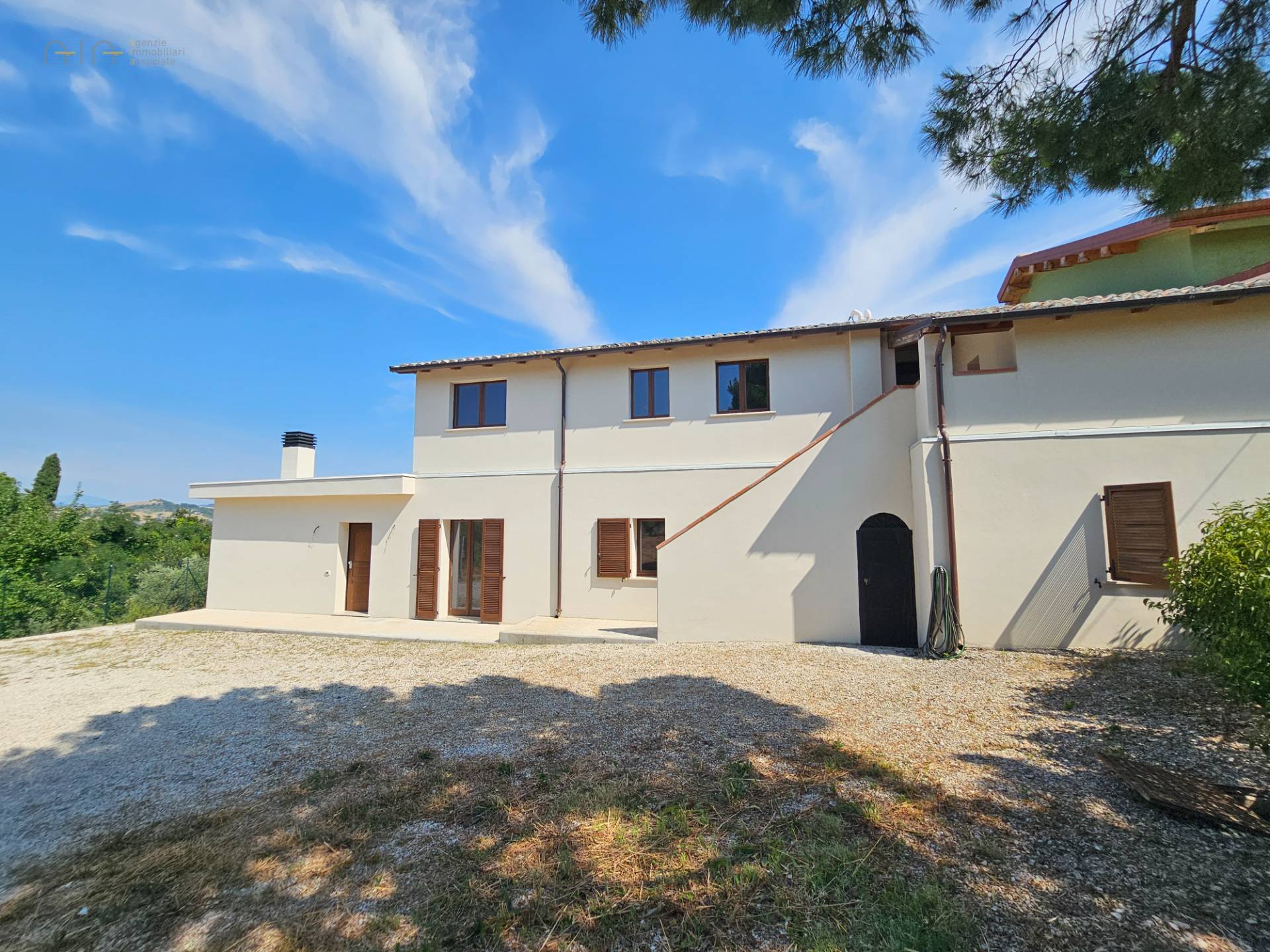 Boerderij / Rustico Gerenoveerd landhuis met tuin en personalisatiemogelijkheden in Maltignano in Maltignano