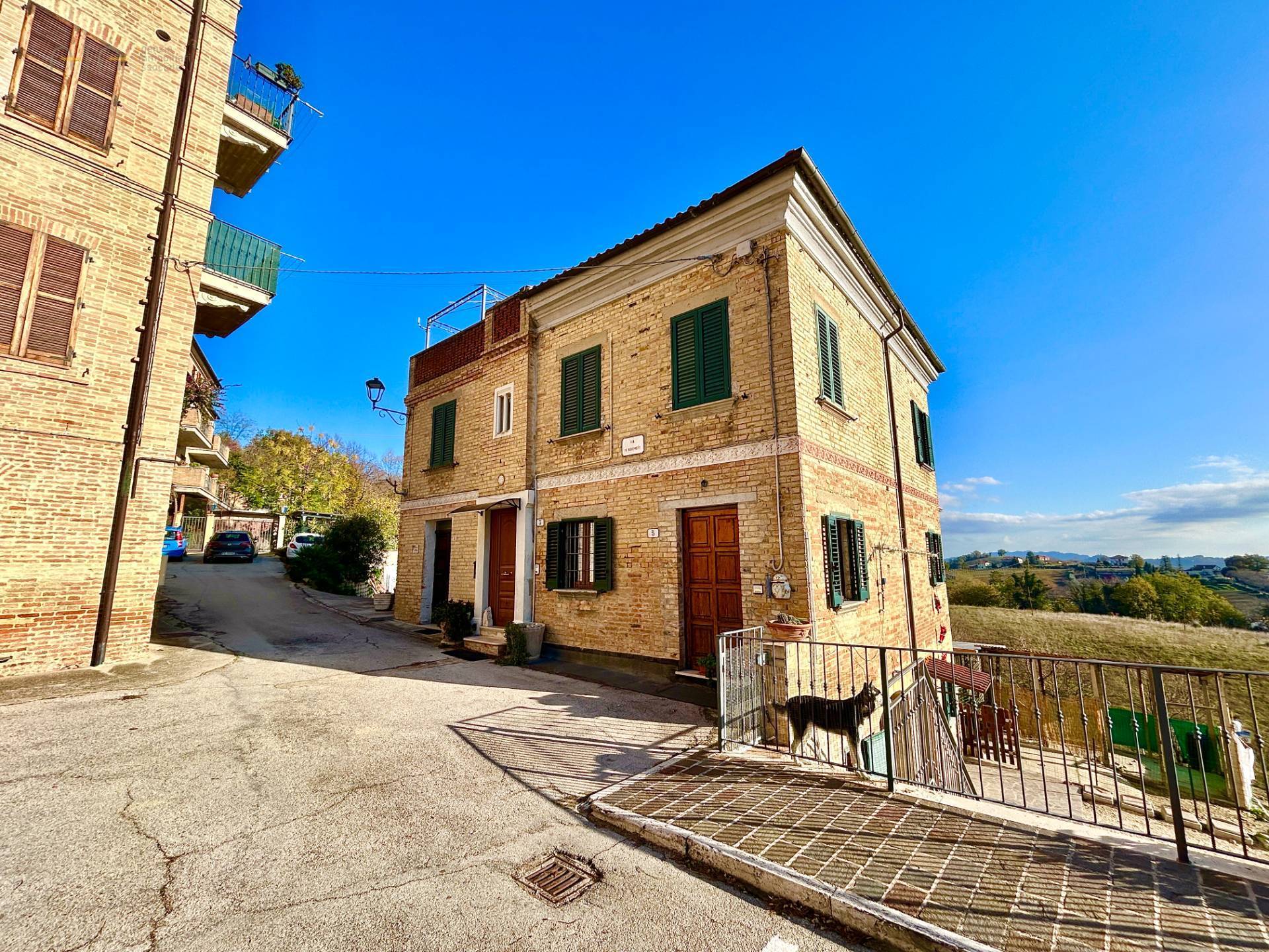 Appartement te koop in Montalto delle Marche - Patrignone - Foto 1