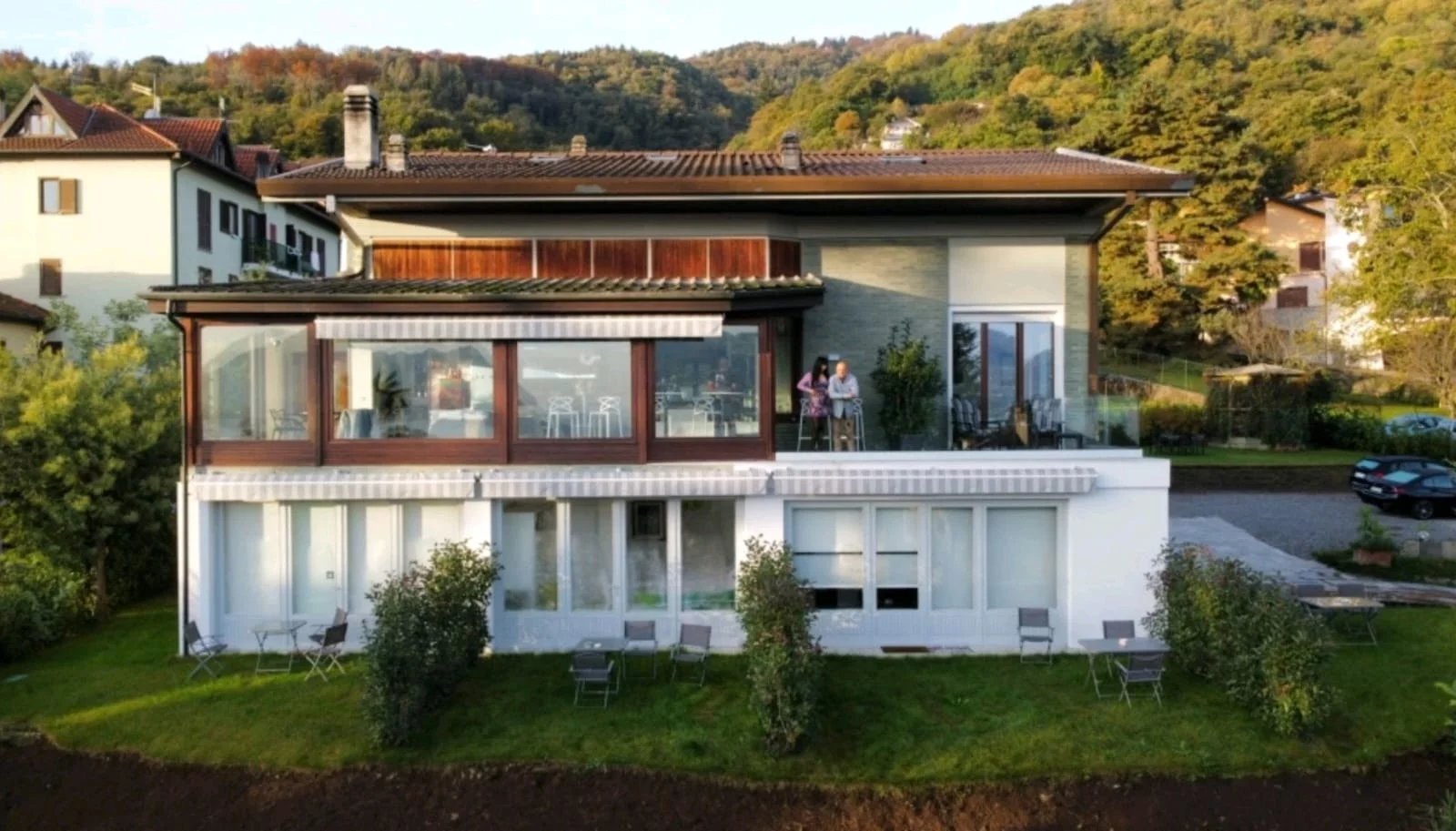 Villa signorile B&B in vendita a Stresa con giardino