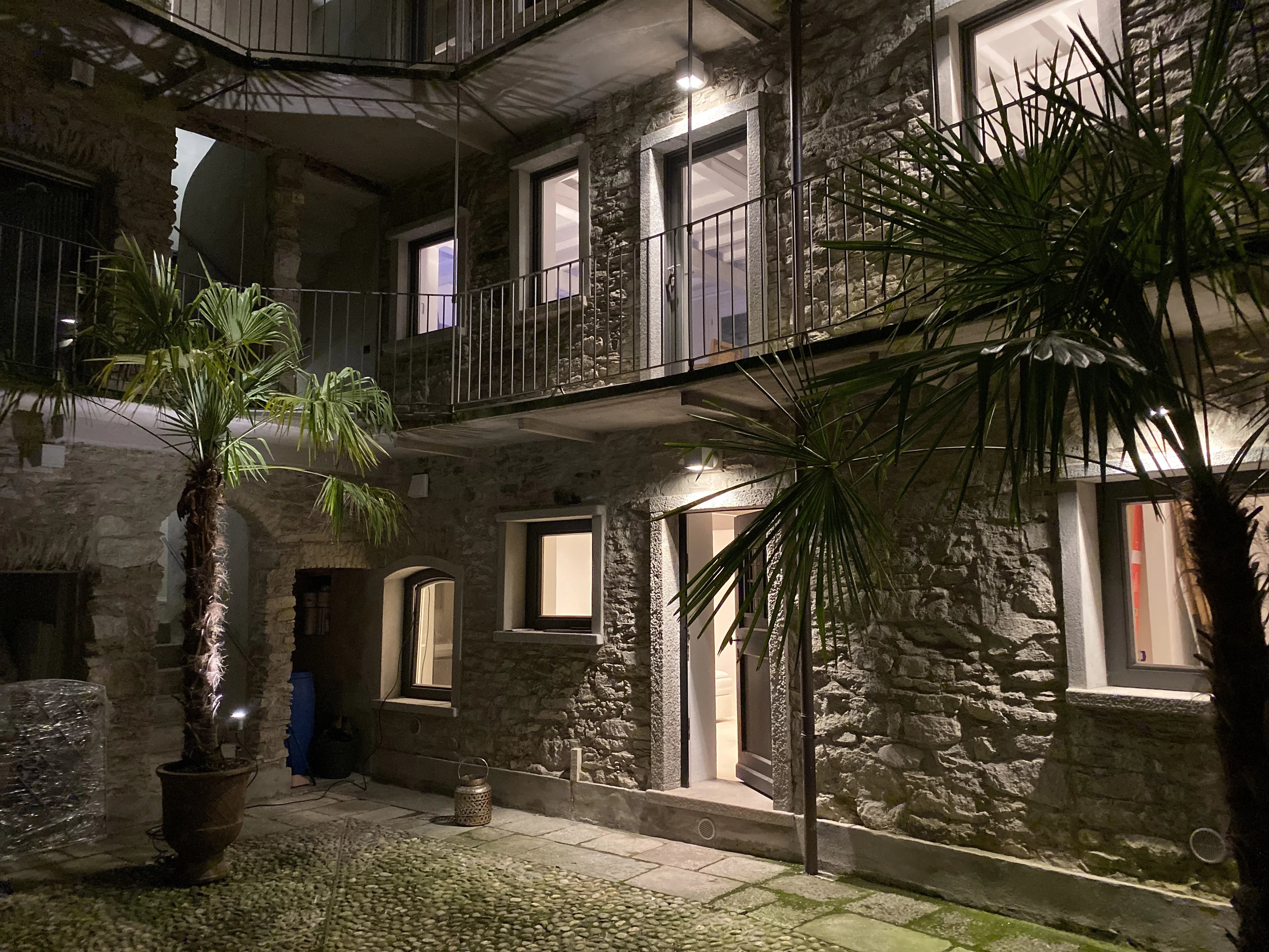 Appartement in twee-onder-een-kapwoning aan het Lago Maggiore - Foto 1