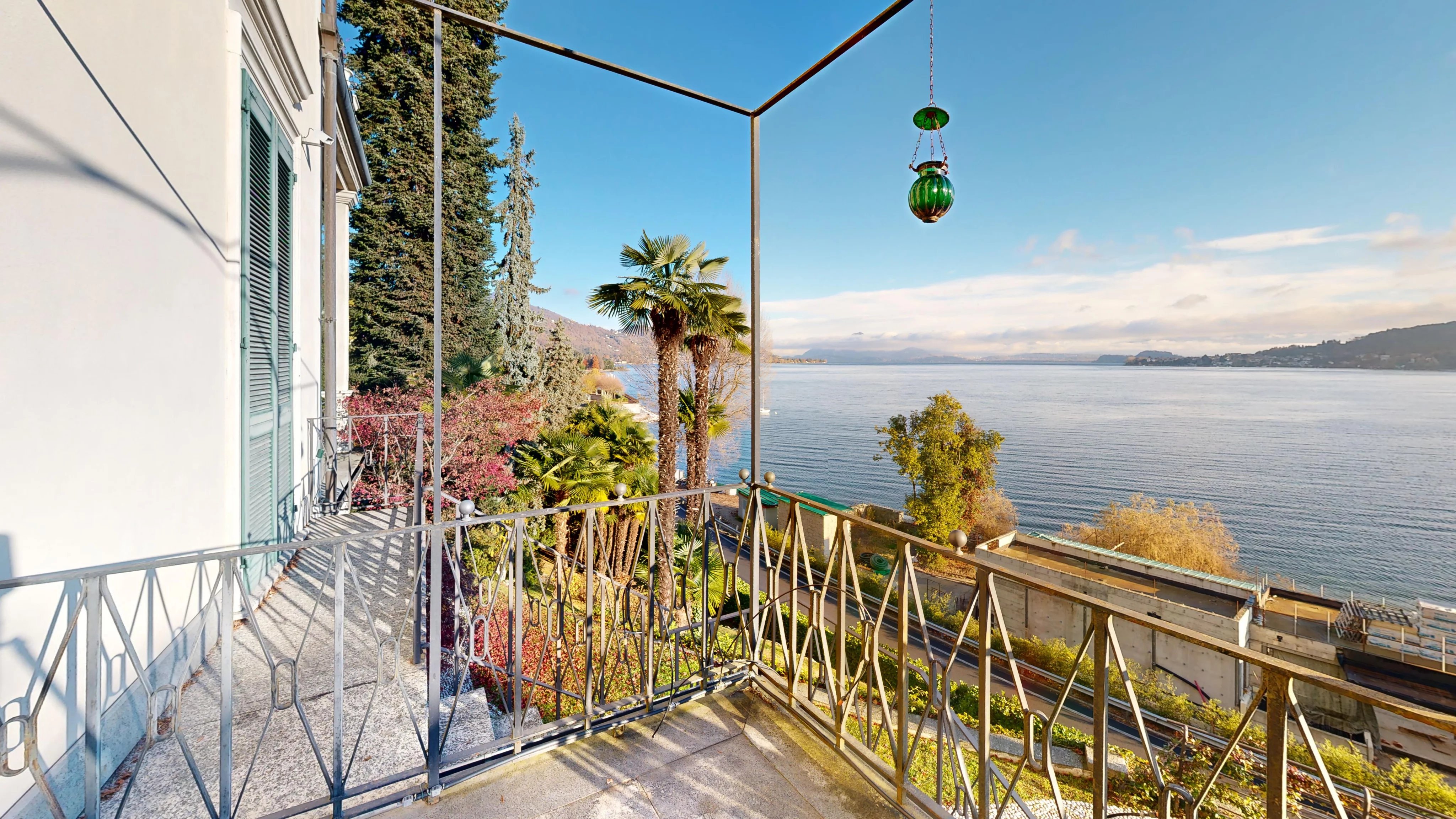 Elegante monolocale vista lago in vendita a Meina – Lago Maggiore