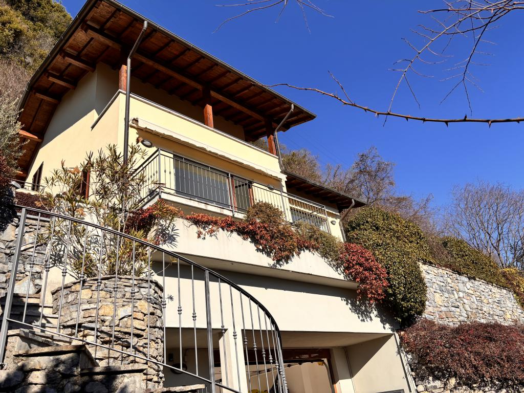 Vrijstaande woning Vrijstaande villa in Lenno met uitzicht op het Comomeer in Lenno, Tremezzina